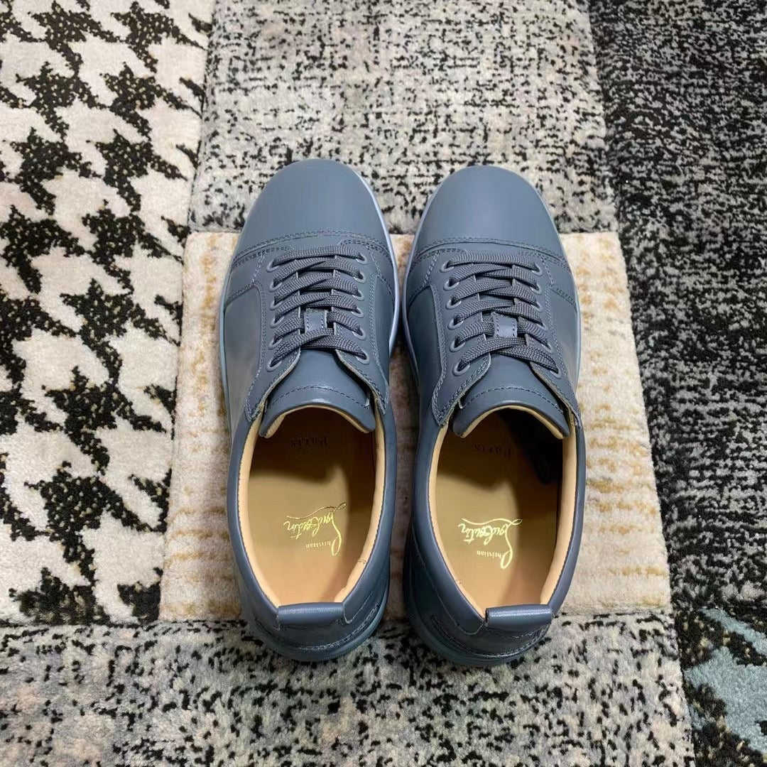 Christian Louboutin Clasic Gri Low - prezentare produs