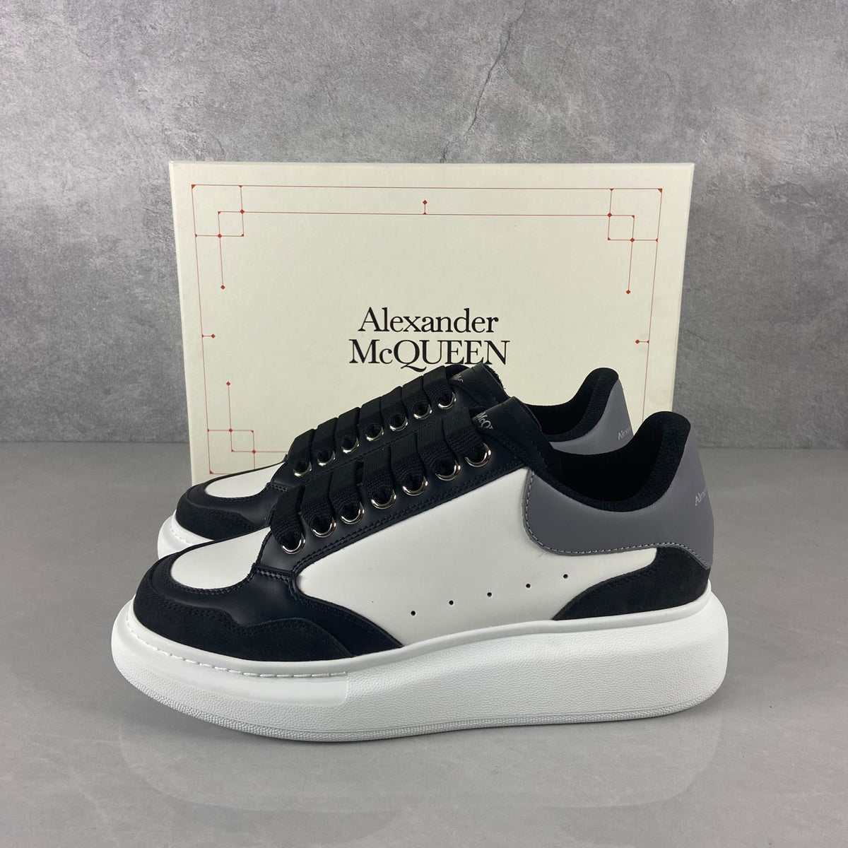 Alexander McQueen Negru Gri Alb - prezentare produs