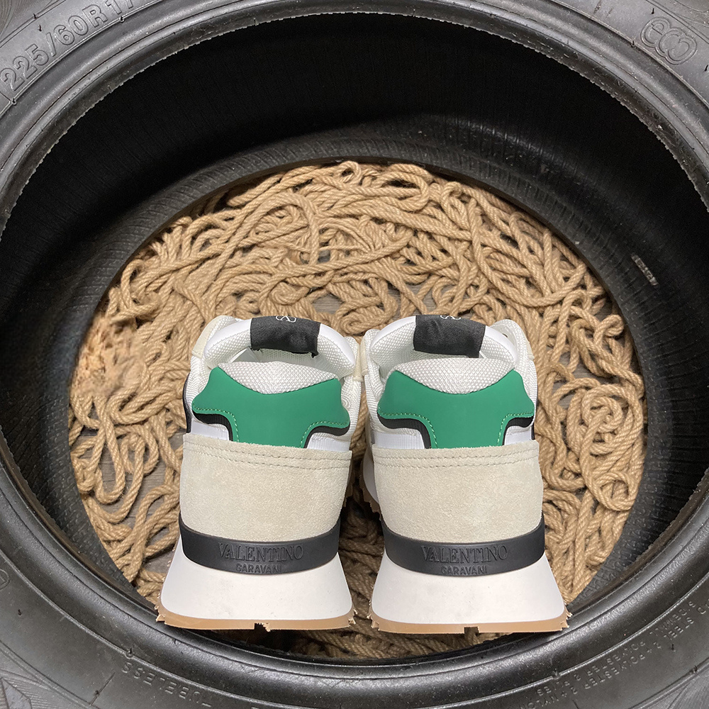 Valentino Vlogo Low Crem - prezentare produs