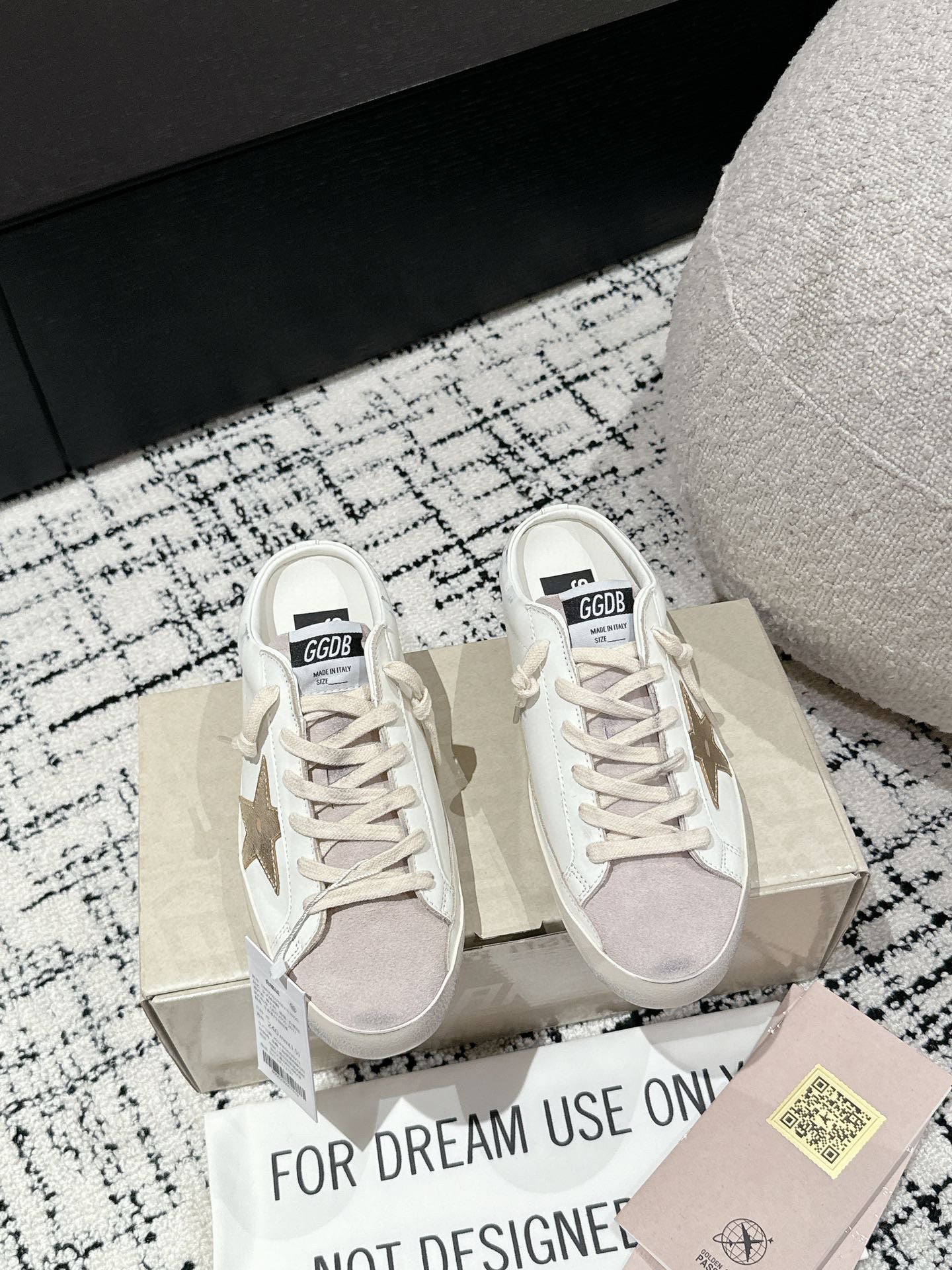 Golden Goose Deluxe G06 Pantofi sport - prezentare produs