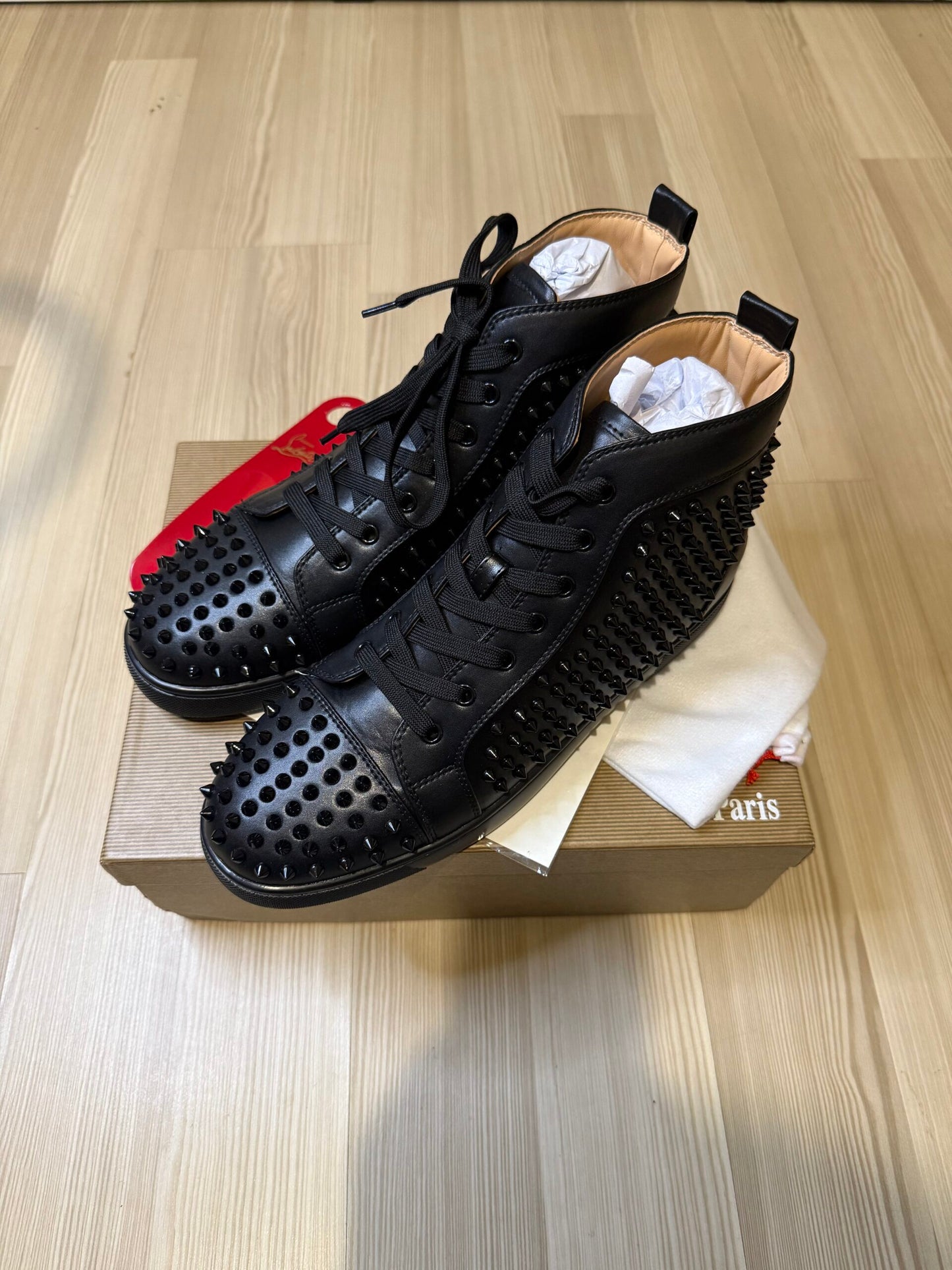 Christian Louboutin Marime - prezentare produs