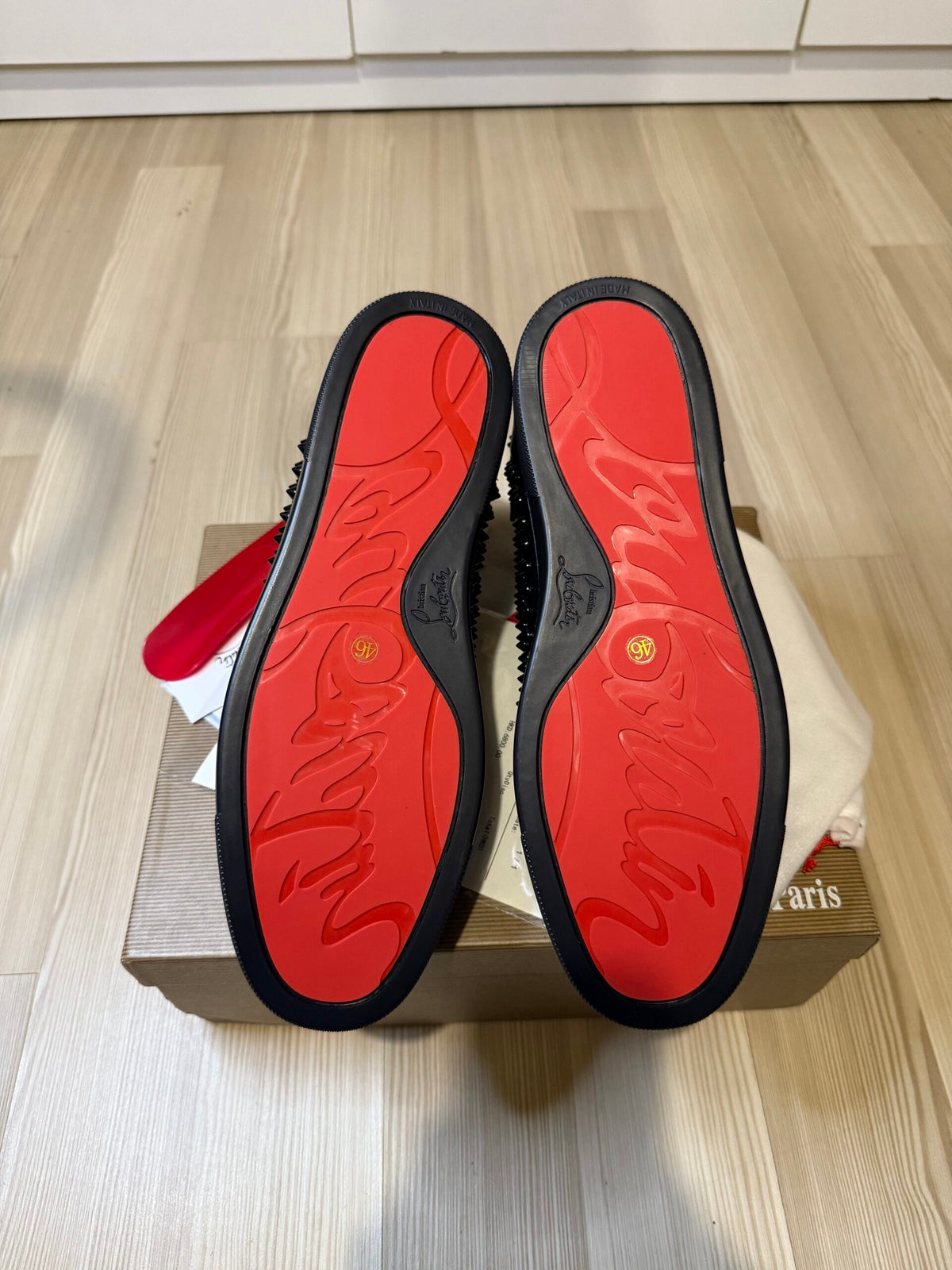 Christian Louboutin Marime Pantofi sport - prezentare produs