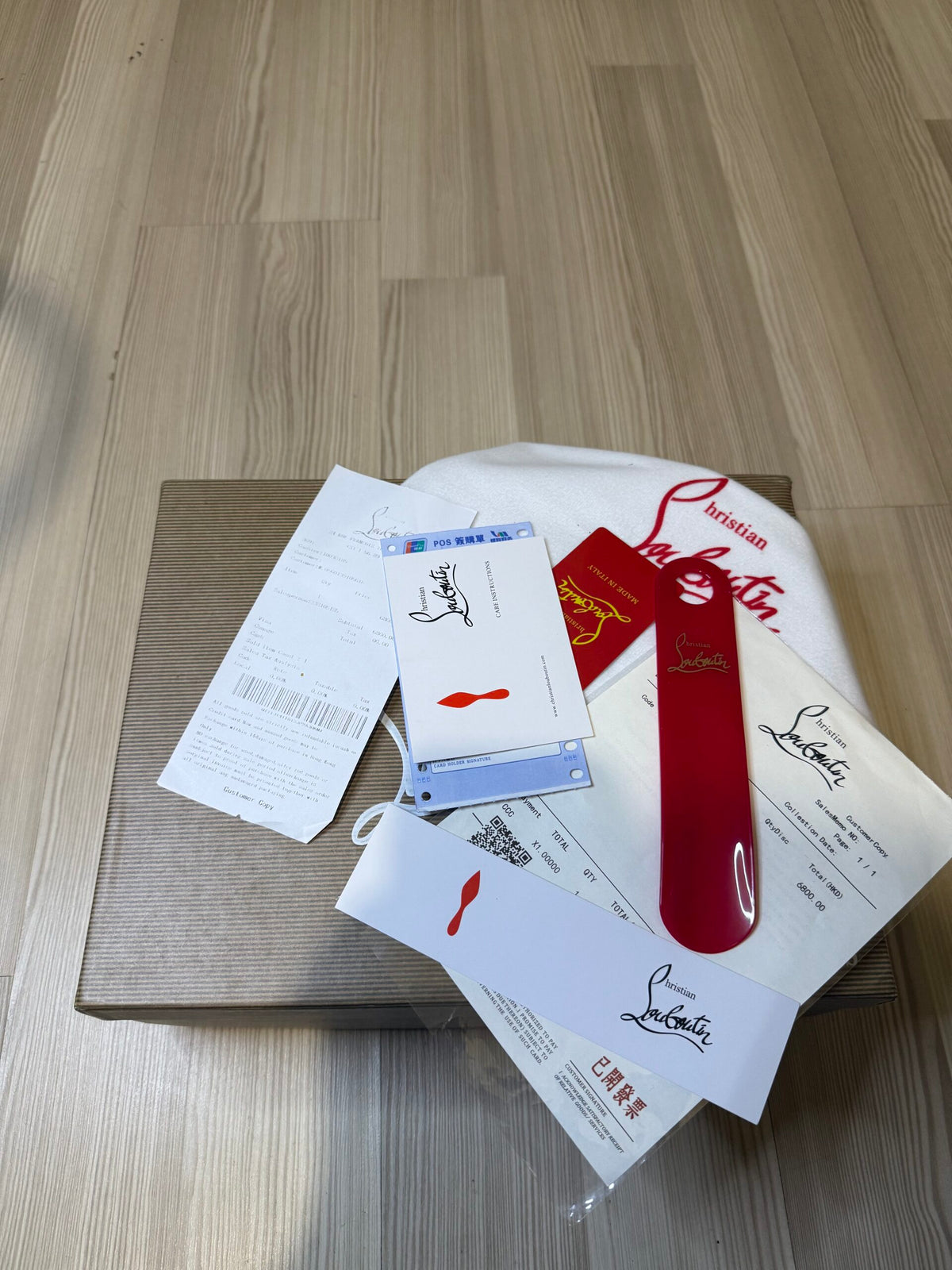 Christian Louboutin Marime Pantofi sport - prezentare produs