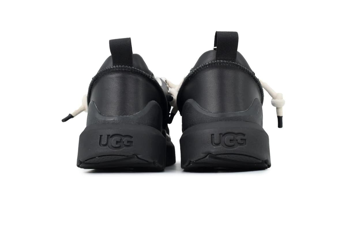 UGG Clasic Hybrid Ghete - prezentare produs