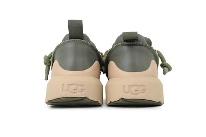 UGG Clasic Hybrid Ghete - prezentare produs