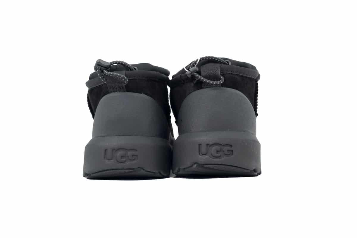 UGG Clasic Hybrid Ghete - prezentare produs