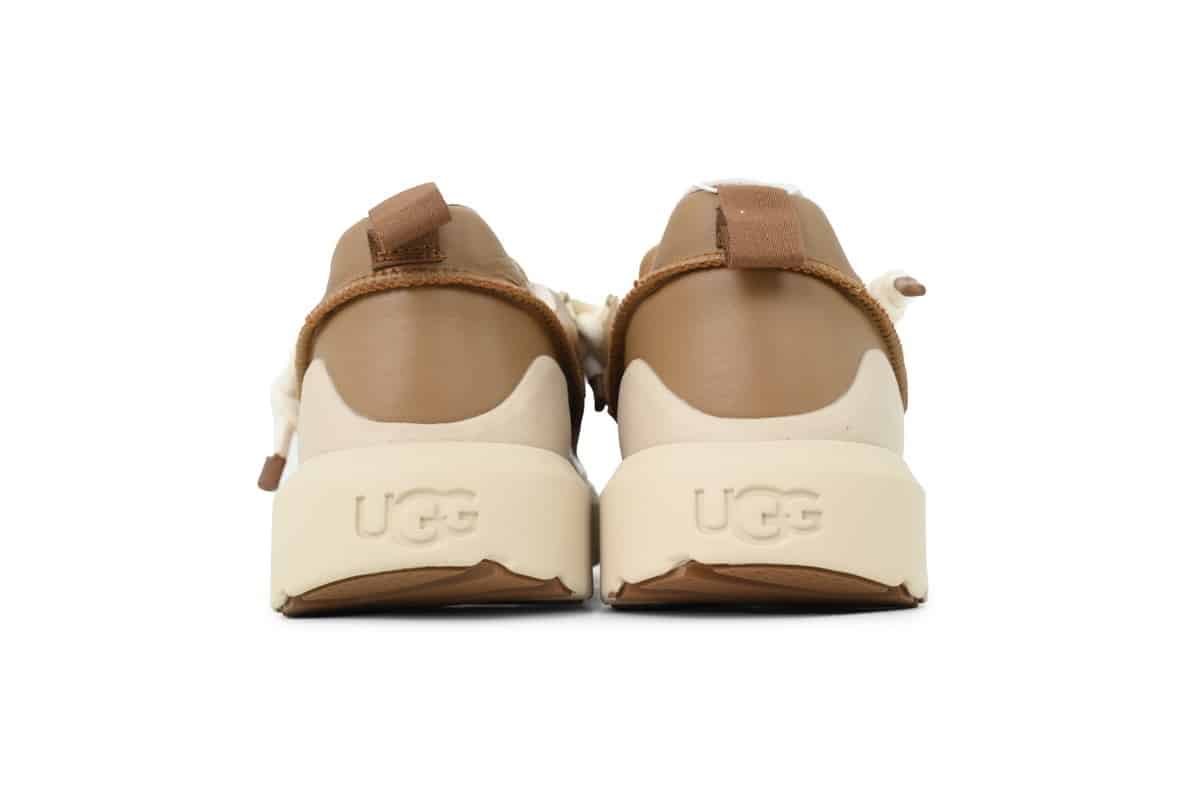 UGG Clasic Hybrid Ghete - prezentare produs