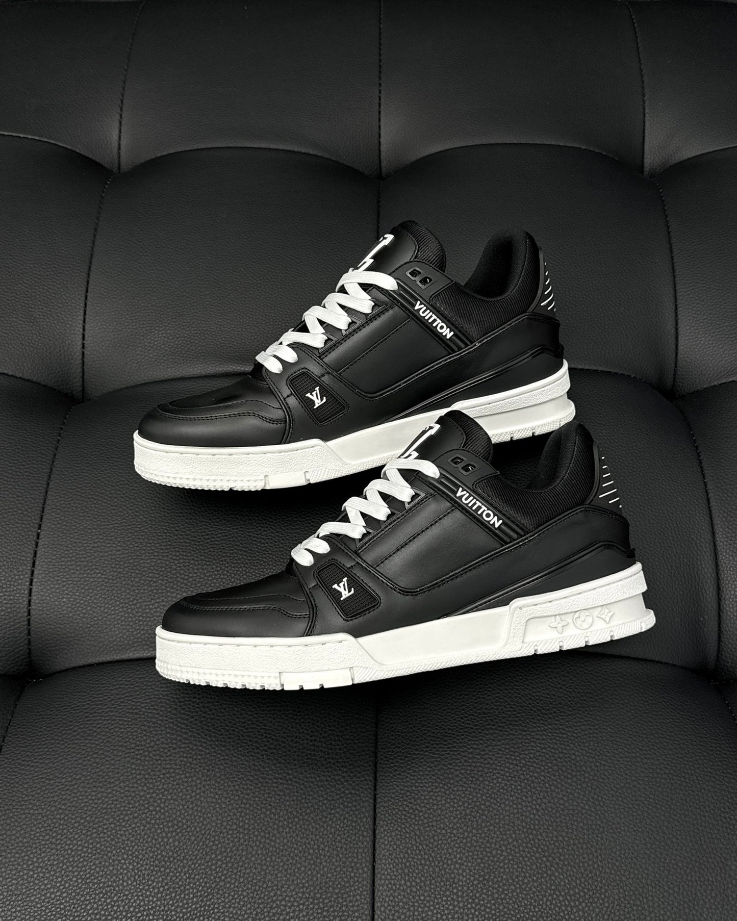 Louis Vuitton LV 600a Negru Pantofi sport - prezentare produs