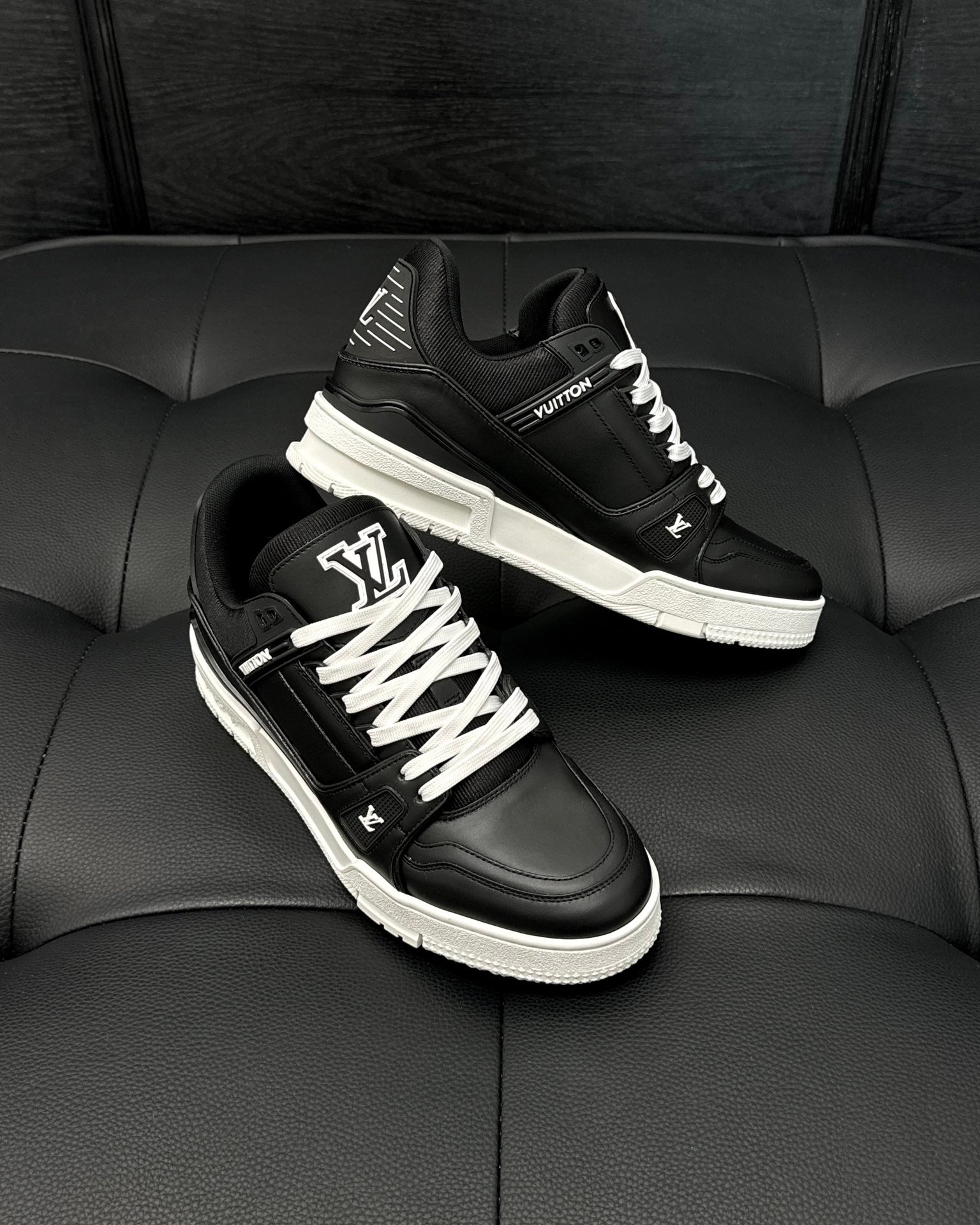 Louis Vuitton LV 600a Negru Pantofi sport - prezentare produs