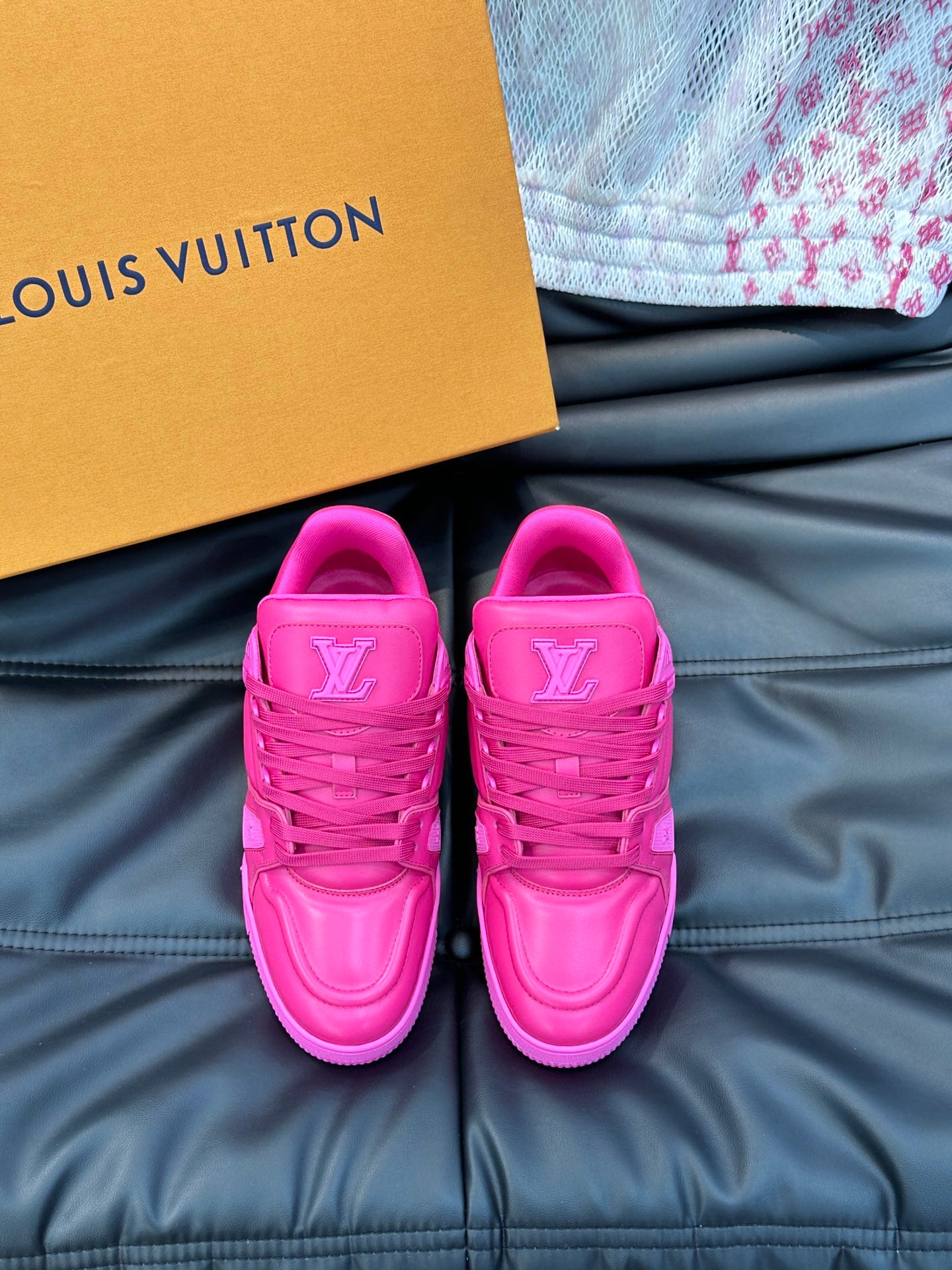 Louis Vuitton LV 600a Roz Pantofi sport - prezentare produs