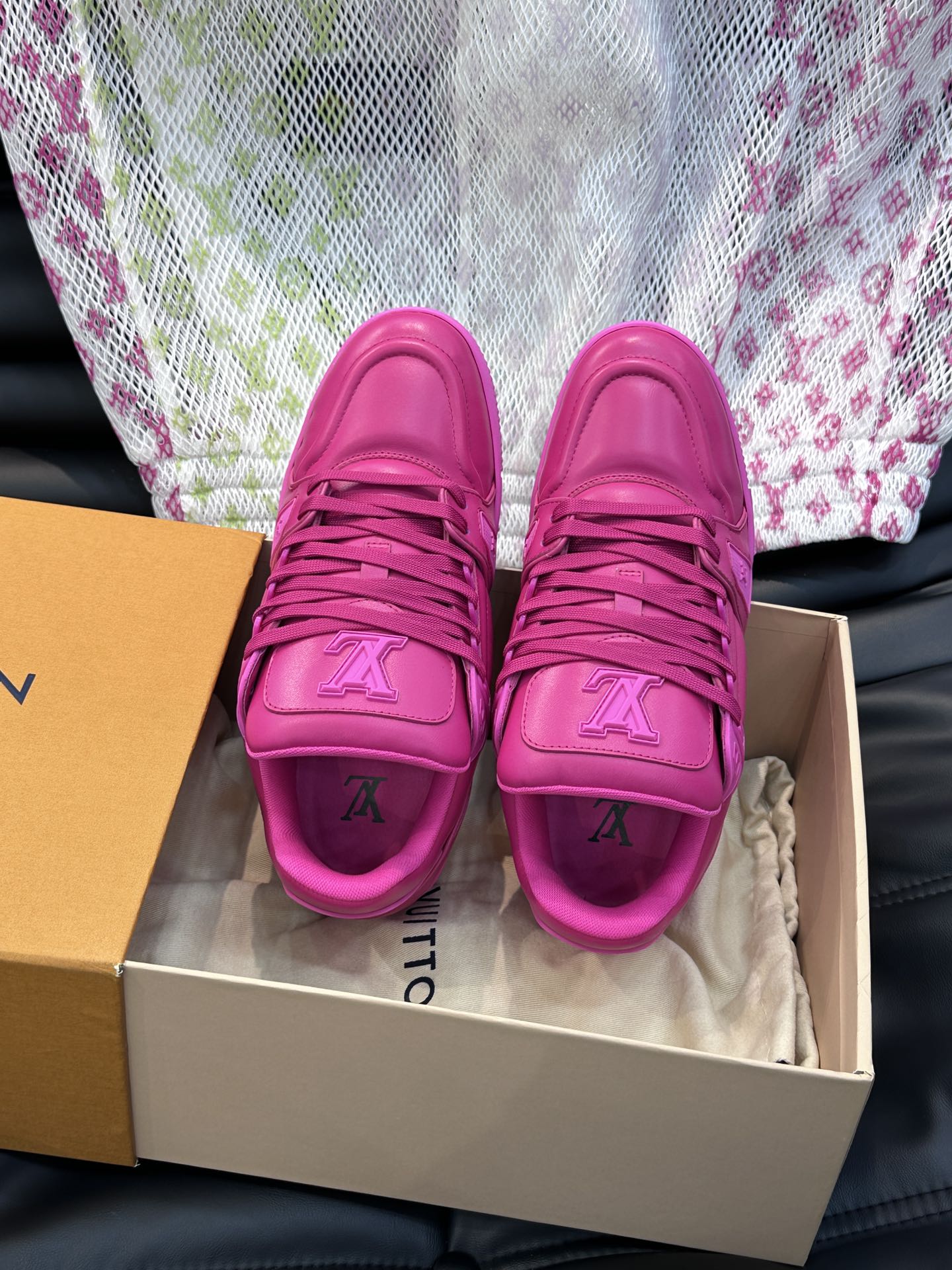 Louis Vuitton LV 600a Roz Pantofi sport - prezentare produs