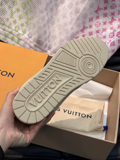 Louis Vuitton LV 600a Crem - prezentare produs