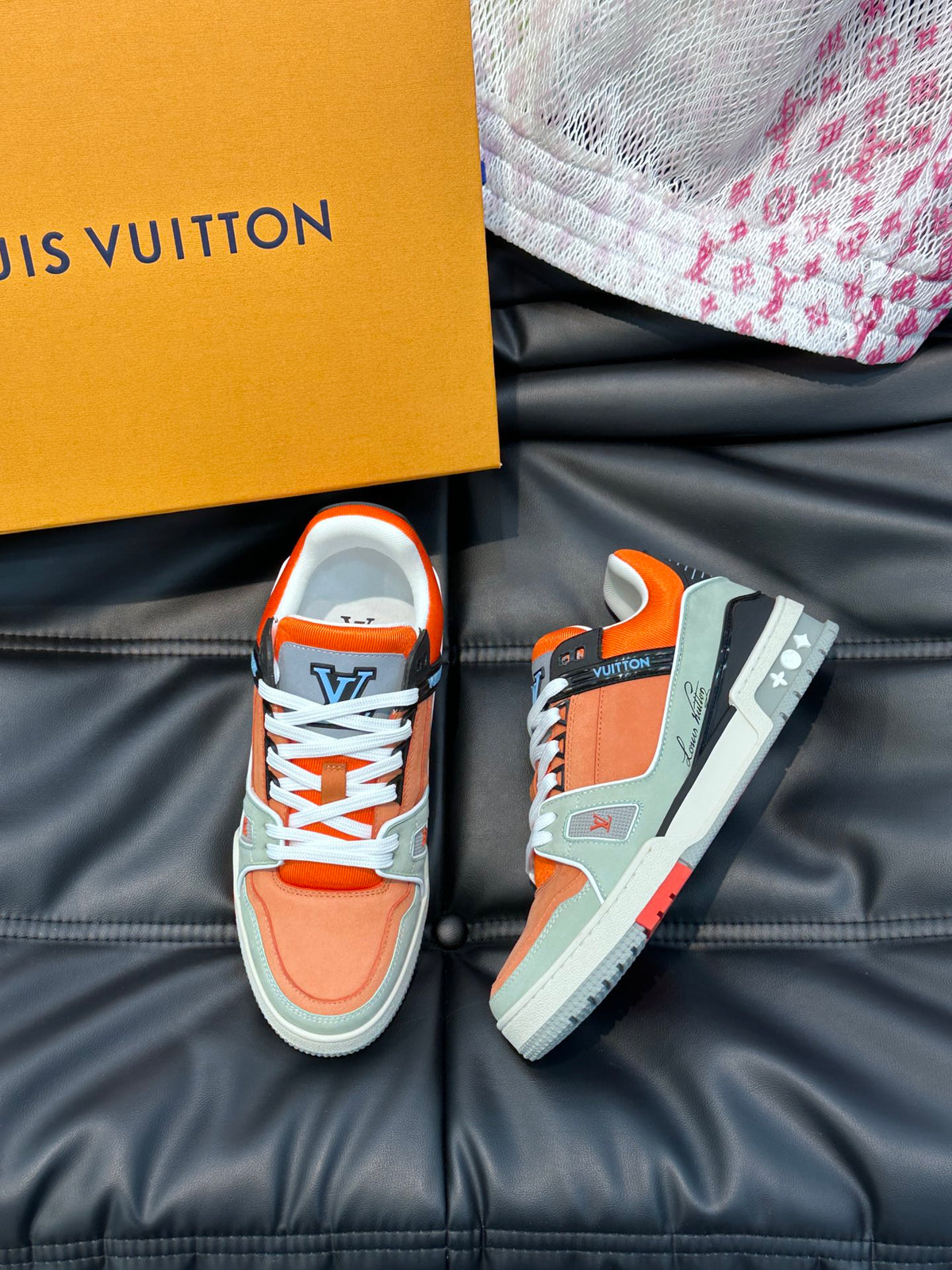 Louis Vuitton LV 600a Multicolor - prezentare produs