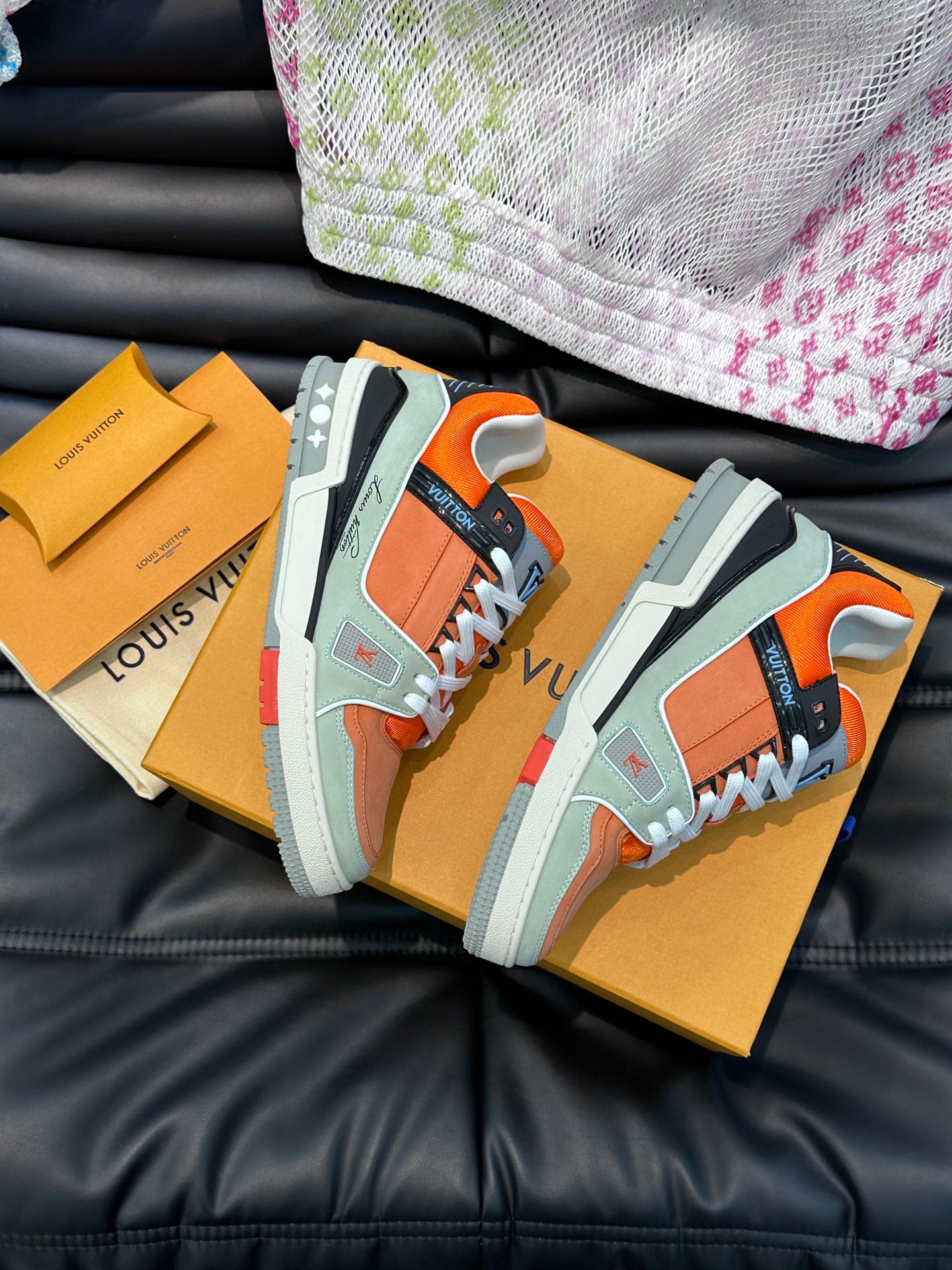Louis Vuitton LV 600a Multicolor Pantofi sport - prezentare produs