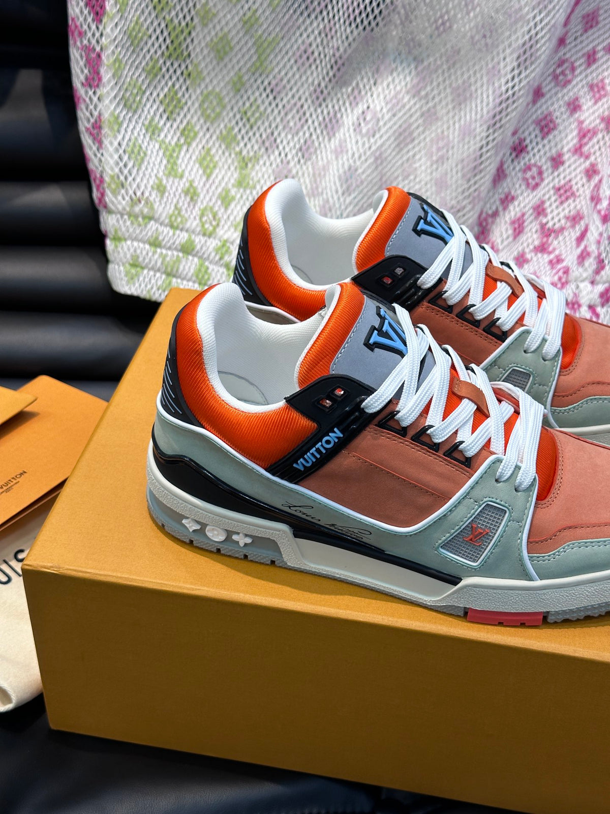 Louis Vuitton LV 600a Multicolor Pantofi sport - prezentare produs