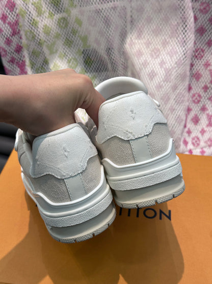Louis Vuitton LV 600a Crem Pânză Pantofi sport - prezentare produs