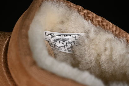 UGG Dakota 8cm Ghete - prezentare produs