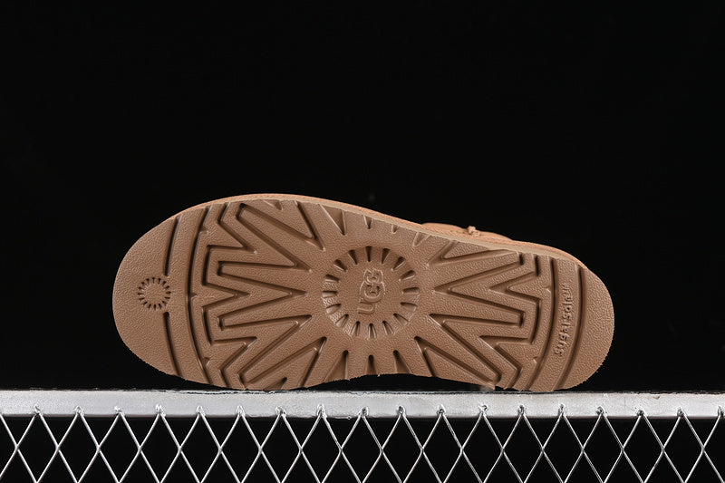 UGG Dakota 8cm Ghete - prezentare produs