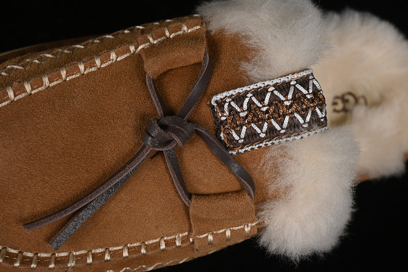 UGG Disquette Alpine Ghete - prezentare produs