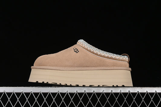 UGG Tazz Sand - prezentare produs
