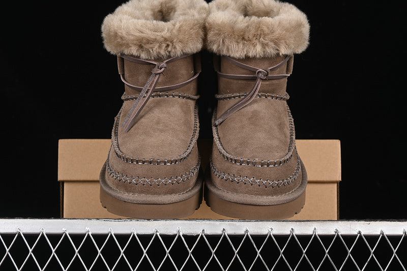 UGG Alpine Dark Maro Ghete - prezentare produs