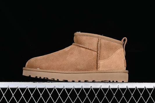 UGG Clasic Mini Maro - prezentare produs