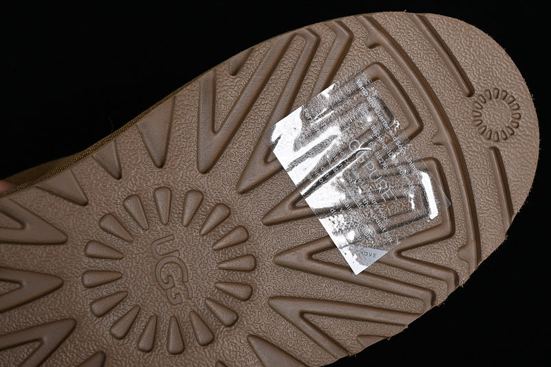 UGG Clasic Mini Maro Ghete - prezentare produs