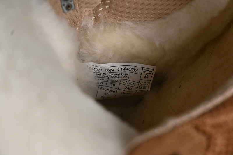 UGG Clasic Maro Ghete - prezentare produs