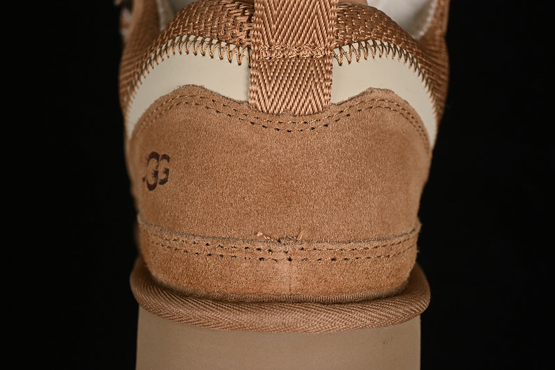 UGG Clasic Maro Ghete - prezentare produs