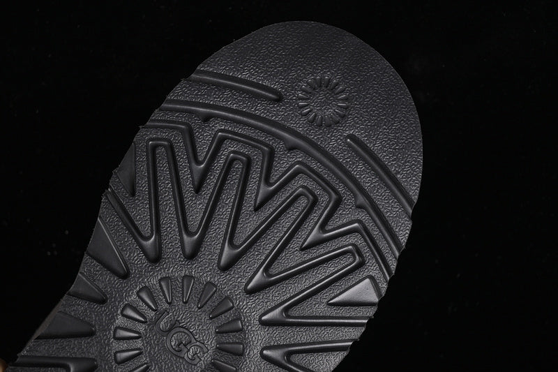 UGG Gri Platform Ghete - prezentare produs