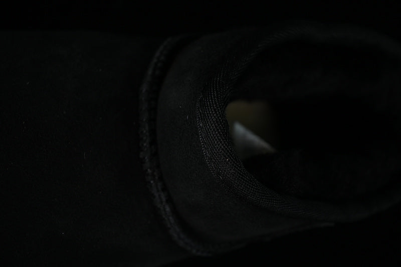 UGG Clasic Mini Negru Ghete - prezentare produs