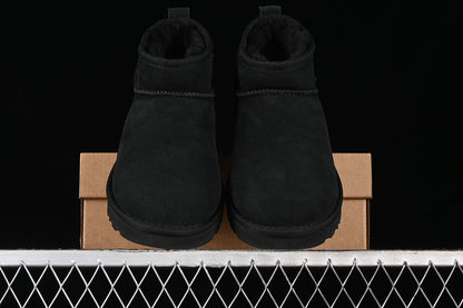 UGG Clasic Mini Negru - prezentare produs