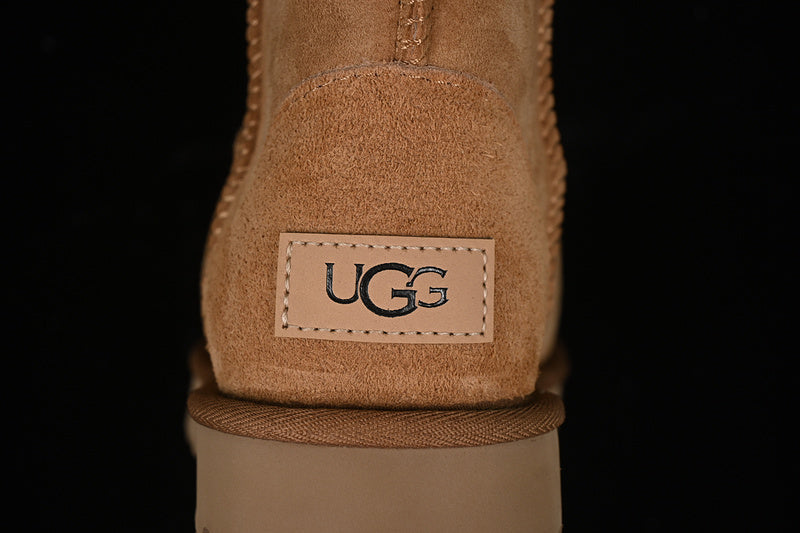 UGG Clasic Ghete - prezentare produs