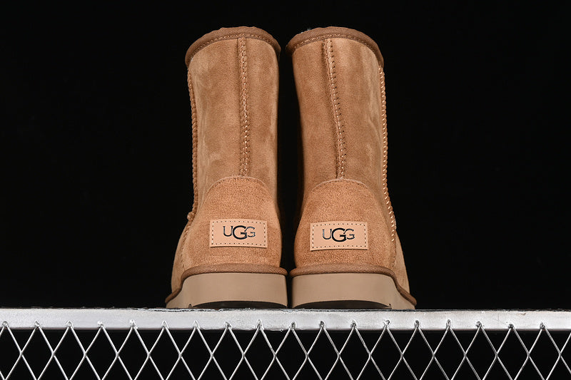 UGG Clasic Ghete - prezentare produs