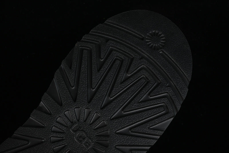 UGG Dakota Negru Ghete - prezentare produs