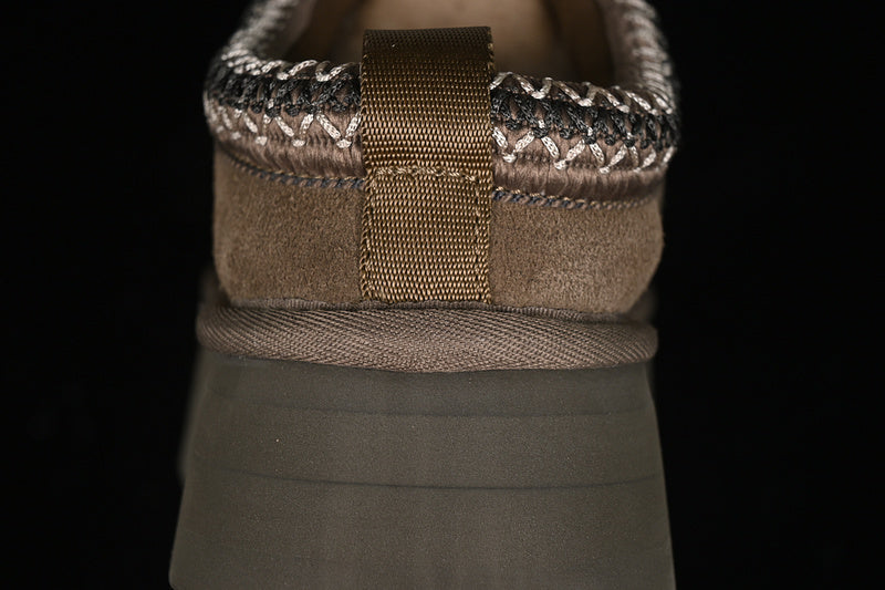 UGG Dark Maro Ghete - prezentare produs