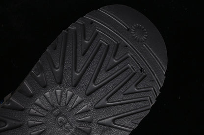 UGG Mini Dark Maro Ll Ghete - prezentare produs