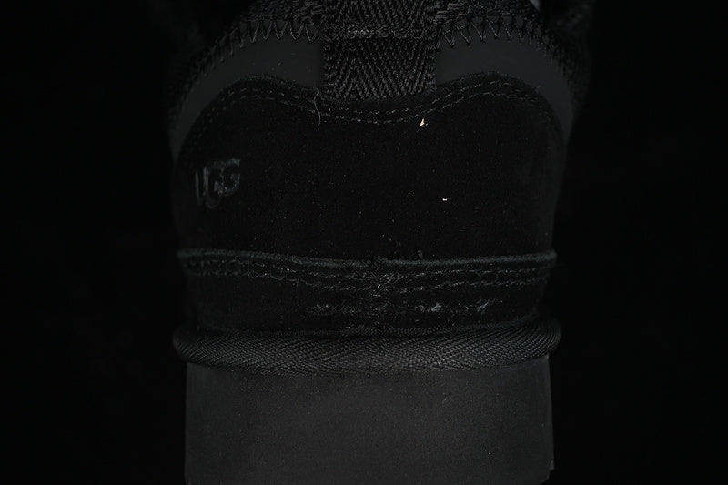 UGG Mini Negru Ghete - prezentare produs