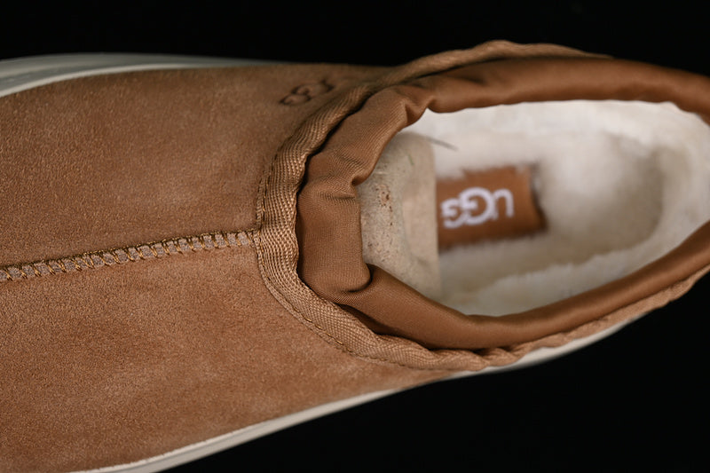 UGG Alb Rubber - prezentare produs