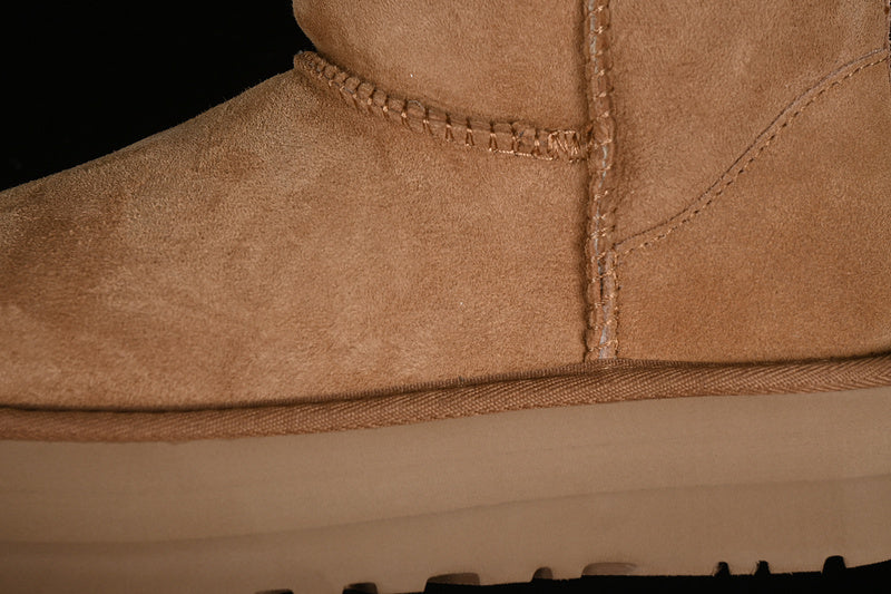 UGG Clasic Maro - prezentare produs