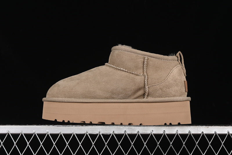 UGG Clasic Deschis Maro - prezentare produs