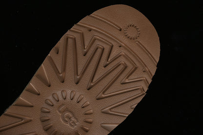 UGG Clasic Light Maro Ghete - prezentare produs