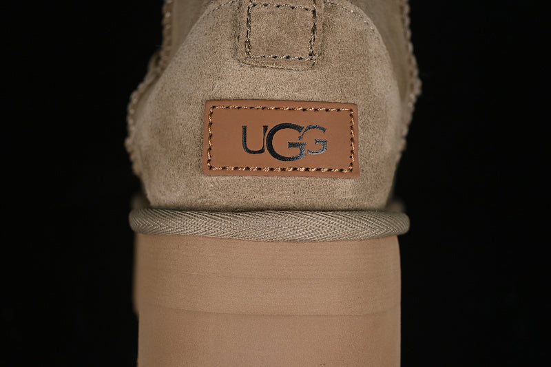 UGG Clasic Light Maro Ghete - prezentare produs