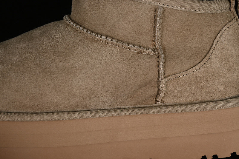 UGG Clasic Light Maro Ghete - prezentare produs