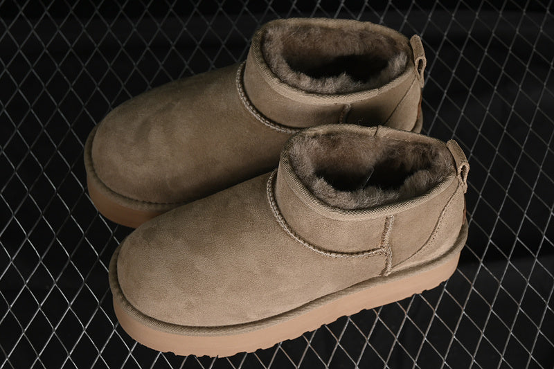 UGG Clasic Light Maro Ghete - prezentare produs