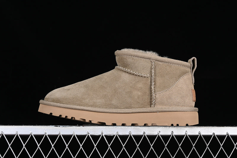 UGG Clasic - prezentare produs