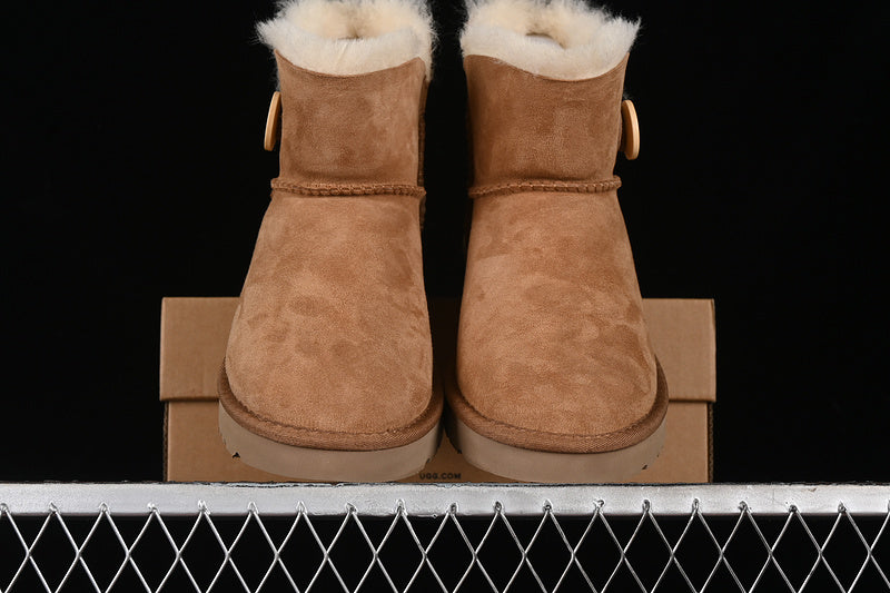 UGG Bailey Button Ghete - prezentare produs