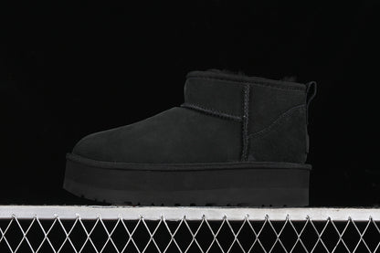 UGG Clasic Negru - prezentare produs
