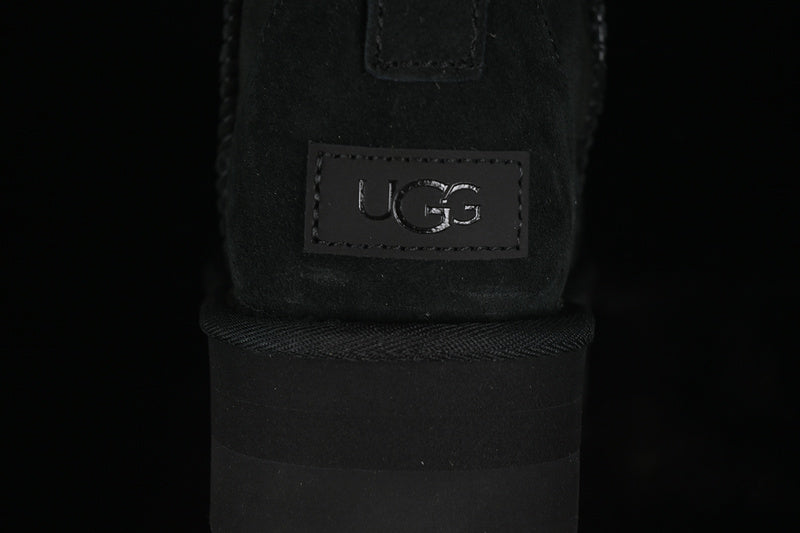 UGG Clasic Negru Ghete - prezentare produs