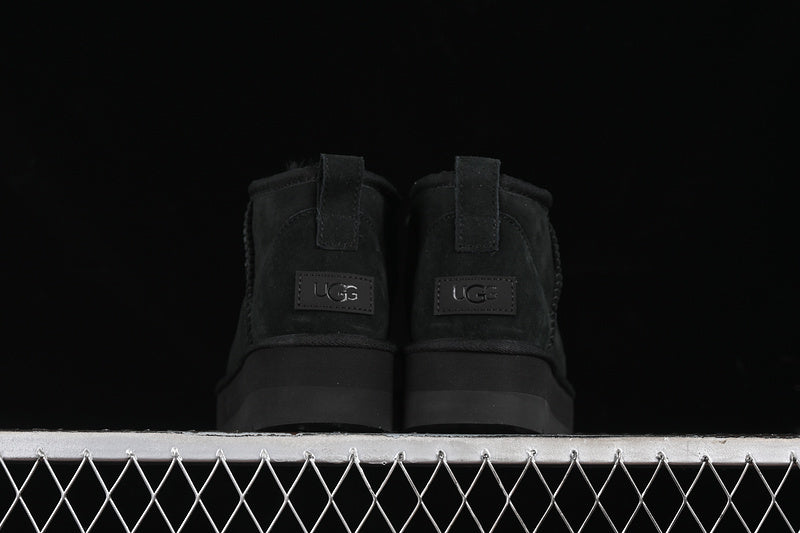 UGG Clasic Negru Ghete - prezentare produs